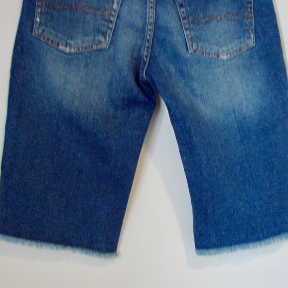 Lucky Brand Jean Shorts Abbey Bermuda Long Denim Frayed Raw Hem Size 4  / 27 - Picture 14 of 16